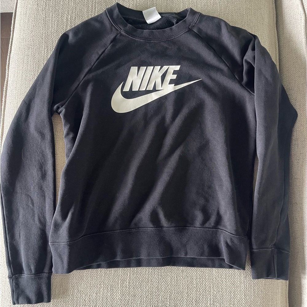 Nike lightweight sweatshirt